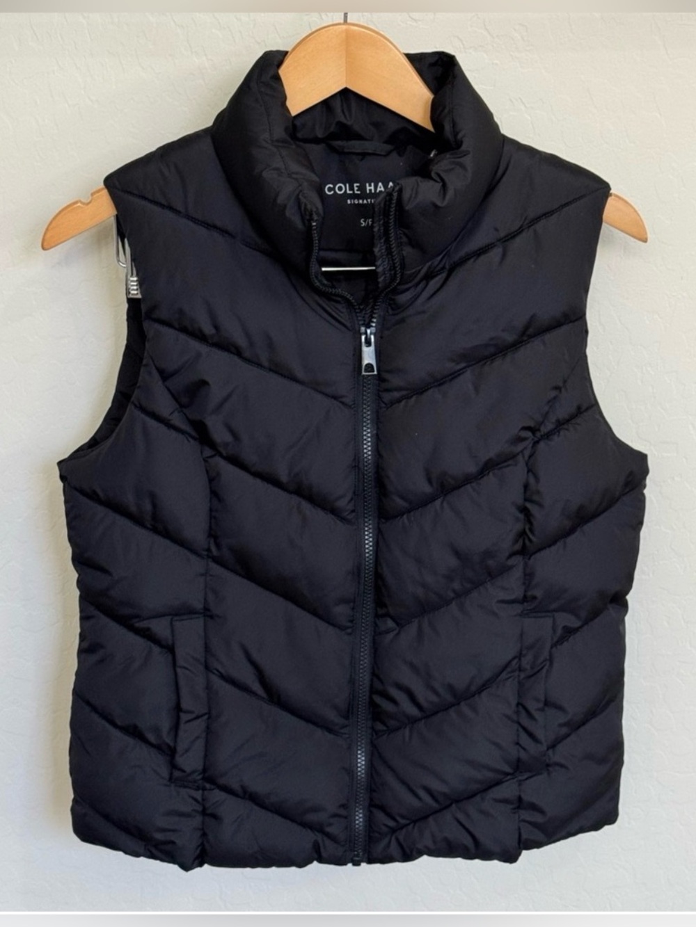 Cole Haan Signature Black Chevron Quilted Puffer Vest Women's Size Small
